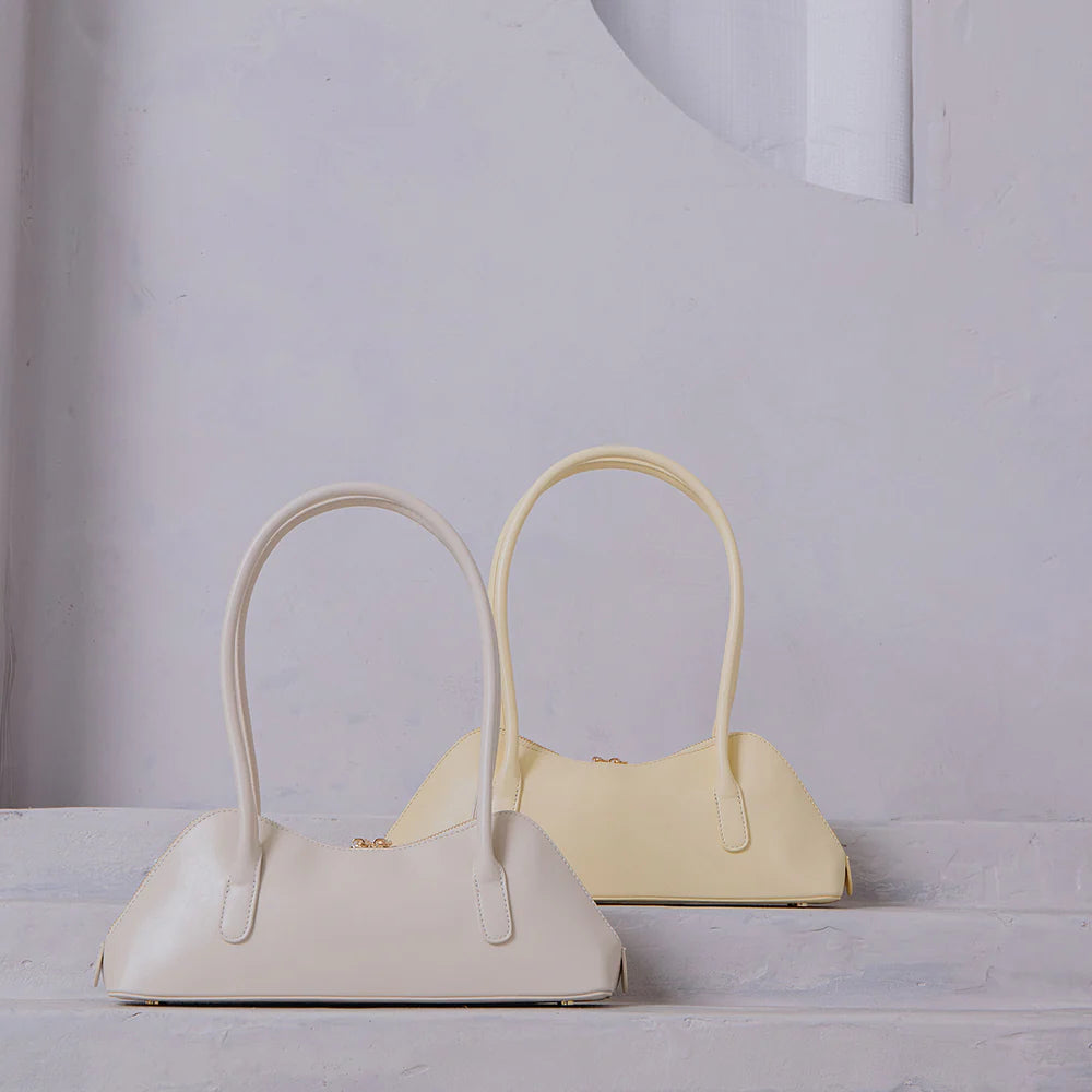 The Dakota Bag