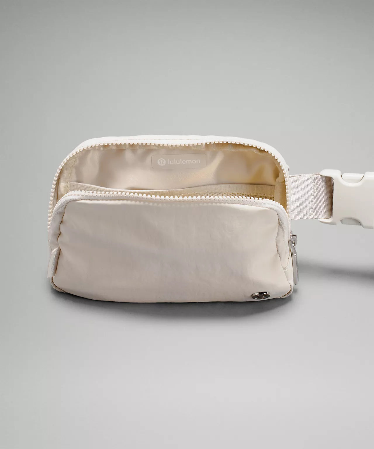 Lululemon everywhere belt bag